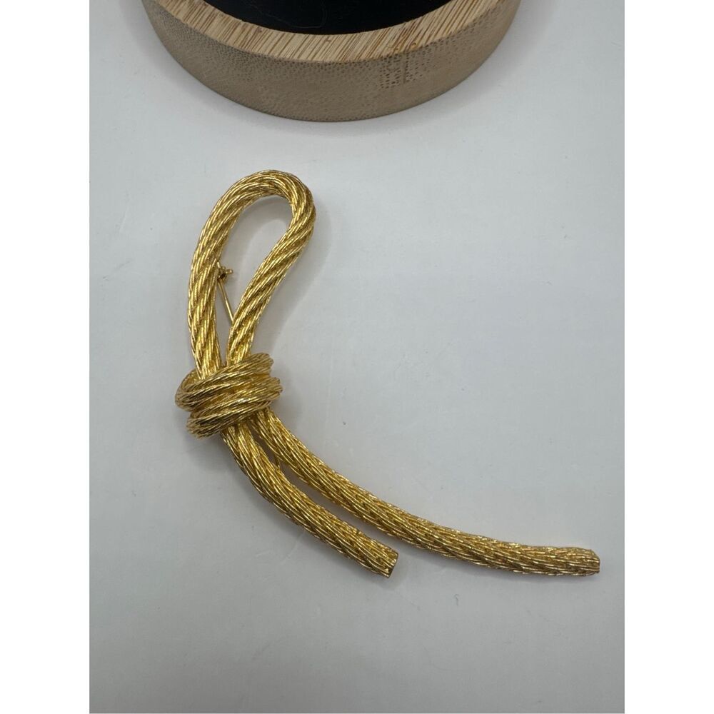 Vintage Christian Dior Gold Textured Rope Knot Brooch Pin Signed